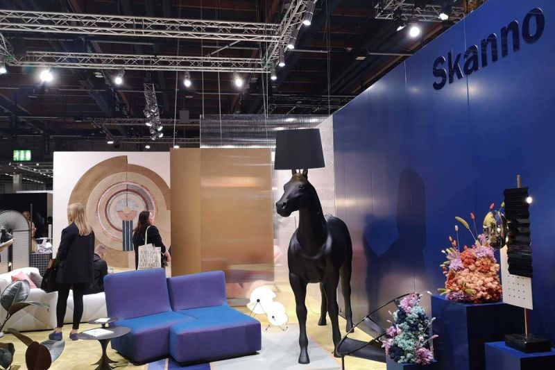 Online and offline marketing